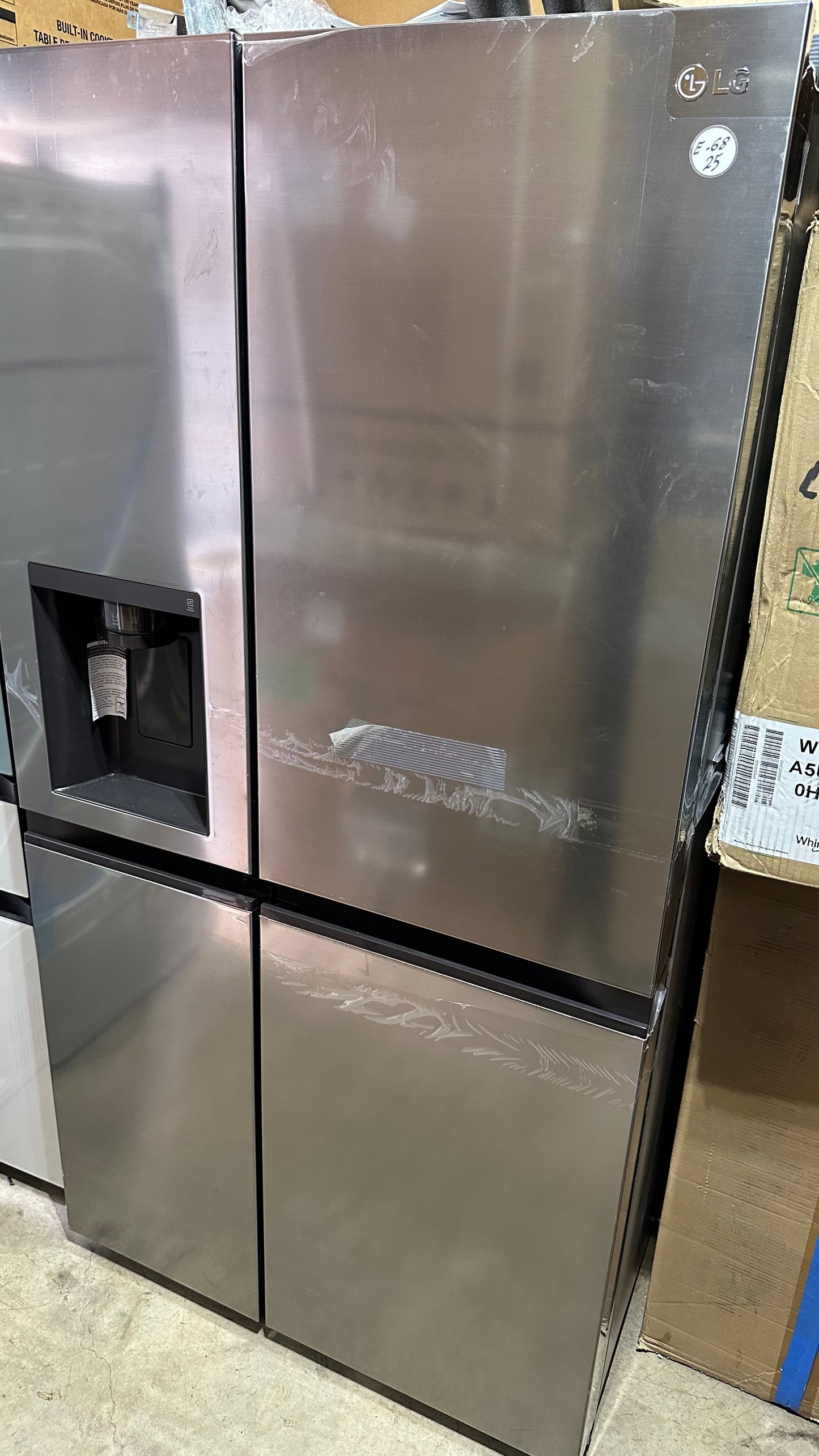 LG 27.2-cu ft Side-by-Side Refrigerator with Ice Maker, Water and Ice Dispenser (Stainless Steel Look— Platinum Silver)