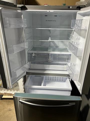 Samsung - 28 cu. ft. 3-Door French Door Refrigerator with Large Capacity - Stainless Steel